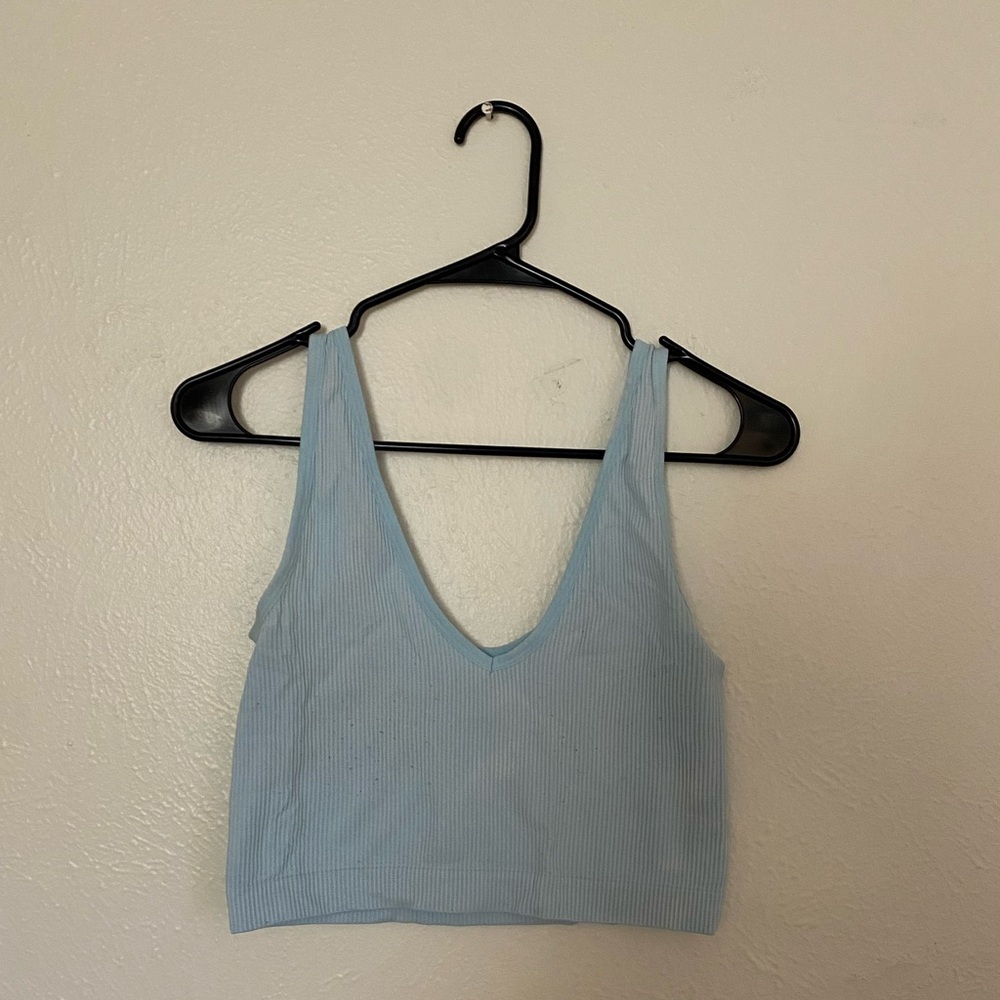 Women’s blue cropped tank